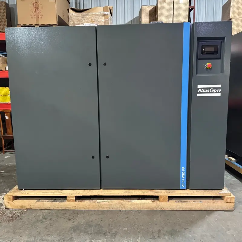 Bezolejový skrutkový kompresor Atlas Copco ZT 37 VSD FF 37KW 50HP sušička triedy 0 Originál